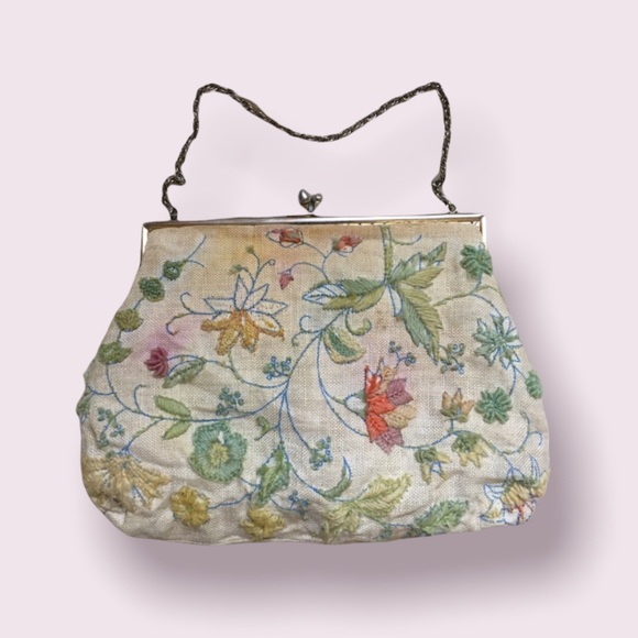 🌼1950s embroidered purse🌸 - Picture 2 of 4